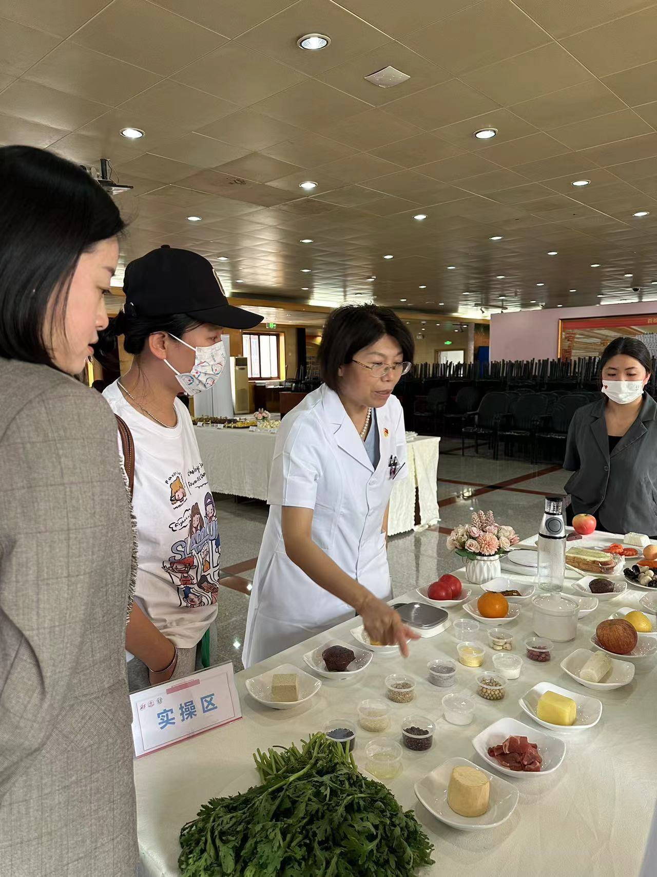 實操體驗，健康“食”尚 營養師現場教學，打造美味與健康兼具的家庭餐桌